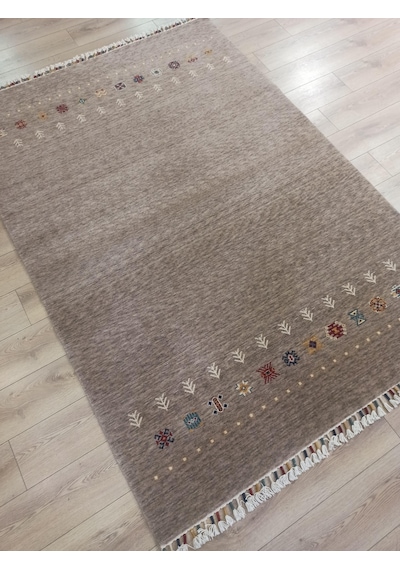 Çam Halı Funky 804 Vizon Yün Ve Bambu İle Özel Tezgahlarda Üretilen Otantik Desenli El Emeği Modern Uşak Halısı Vizon Çam Halı Funky 804 Vizon Yün Ve Bambu İle Özel Tezgahlarda Üretilen Otantik Desenli El Emeği Modern Uşak Halısı Vizon