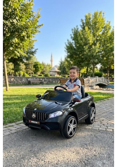 Maestro Gt 4x2 12v Akülü Uzaktan Kumandalı Emniyet Kemerli 2x Arka Süspansiyonlu Çocuk Akülü Araba Siyah