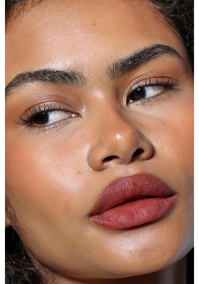 Refy Lip Blush Nemlendirici Ve Doğal Bitişli Ruj Wine 4.7 G