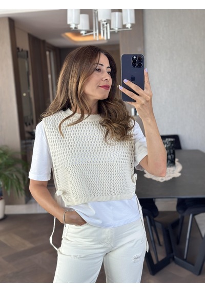 Ekru Triko Garnili Bisiklet Yaka Kadın T-shirt - Ekru