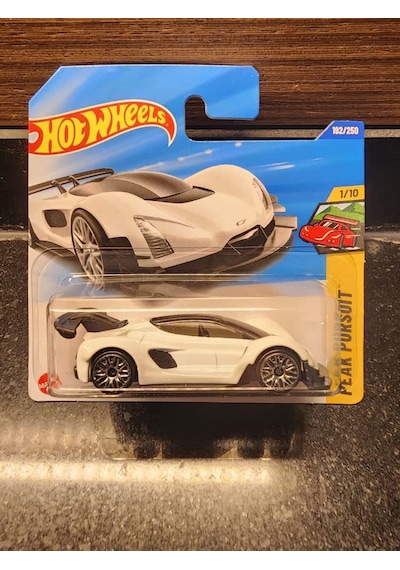 Hot Wheels 1/64 Czinger 21c