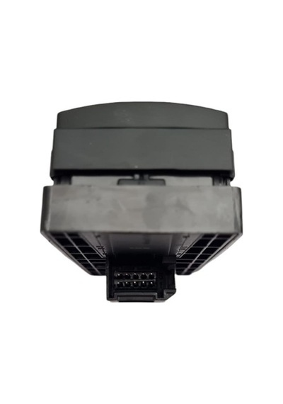 Audi A3 2009-2012 Sol Ön Kapı Dörtlü Cam Düğmesi Krom 4F0959851H