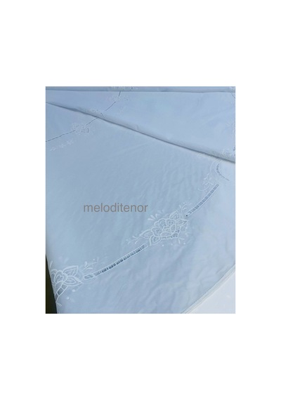 İşleme Dantel Görünümlü Dökümlü Kaymaz Yuvarlak Pvc Muşamba Masa Örtüsü 155x155 Cm Beyaz