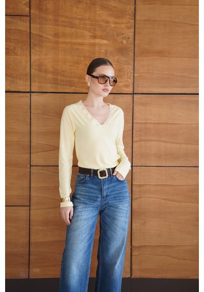 Verymoda Yakası Dantel Detaylı Bluz F2088 Sarı