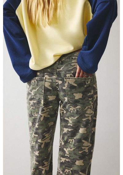 Defacto Kamuflaj Desenli Straight Fit Normal Bel Standart Boy Gabardin Pantolon I8220ax26wnkh175 Haki-kh175 Defacto Kamuflaj Desenli Straight Fit Normal Bel Standart Boy Gabardin Pantolon I8220ax26wnkh175 Haki-kh175