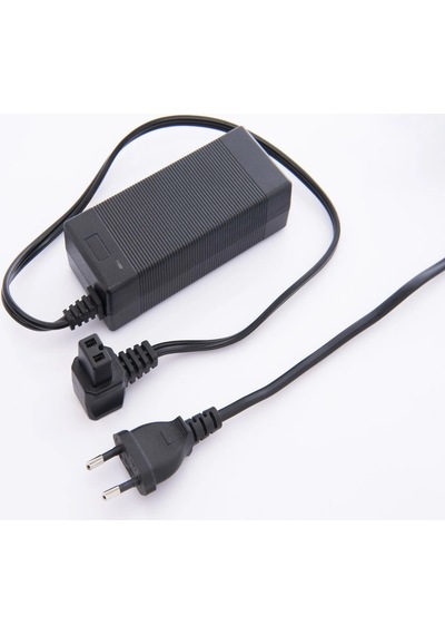 220v 12/24 Volta Dönüştürücü Oto Buzdolabı Adaptörü
