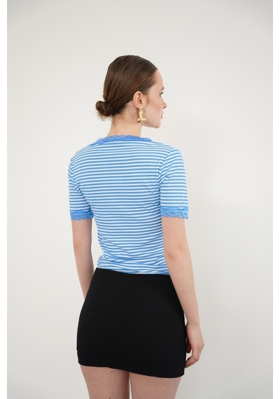 Verymoda D 3006 Yaka Ve Kol Ucu Güpür V Yaka T Shırt - D3006 Mavi
