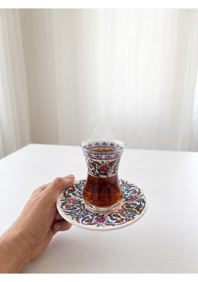 Çini Desenli 2 Kişilik Çay Bardağı Seti - Tabaklı Ince Belli Çay Takımı + French Press & Nar Çay Hediyeli Çok Renkli