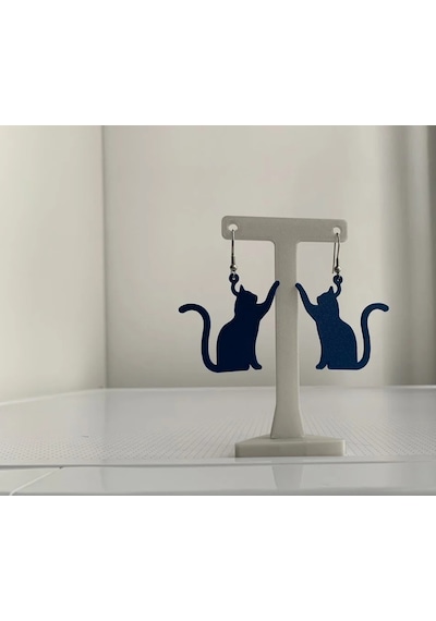 Neşeli Sallanan Kedi Küpe Çifti - Oyunbaz Şans Temalı Sevimli Aksesuar Siyah