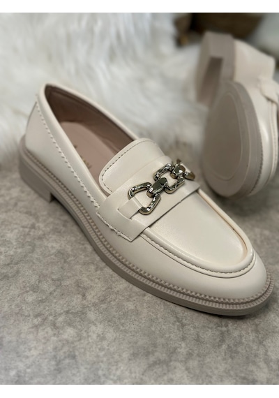 Günlük Kadın Loafer Makosen Klasik Alçak Topuklu Desenli Taban Zincirli Oval Burunlu Ayakkabı 150 Bej Günlük Kadın Loafer Makosen Klasik Alçak Topuklu Desenli Taban Zincirli Oval Burunlu Ayakkabı 150 Bej