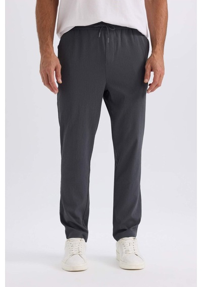 DeFacto Relax Fit Rahat Kesim Düz Paça Krinkıl Yazlık Kumaş Pantolon C3930AX25SPAR15 DeFacto Relax Fit Rahat Kesim Düz Paça Krinkıl Yazlık Kumaş Pantolon C3930AX25SPAR15