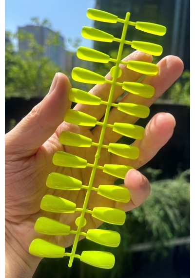 24 Adet Renkli Orta Uzun Küt Takma Tırnak 1135 Limoni Yeşil