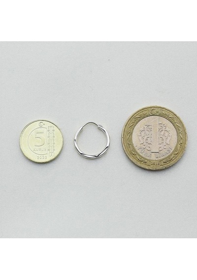 Beyaz Altın Kalem İşli Minik Halka Küpe Çapı: 1.50cm Beyaz Altın