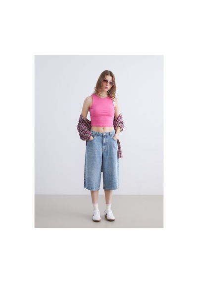 LC Waikiki Alıta Cıty Farkıyla Xsıde Mavi Denim Düz Bermuda Kadın Jean Şort Mavi - 940246467 Mavi LC Waikiki Alıta Cıty Farkıyla Xsıde Mavi Denim Düz Bermuda Kadın Jean Şort Mavi - 940246467 Mavi