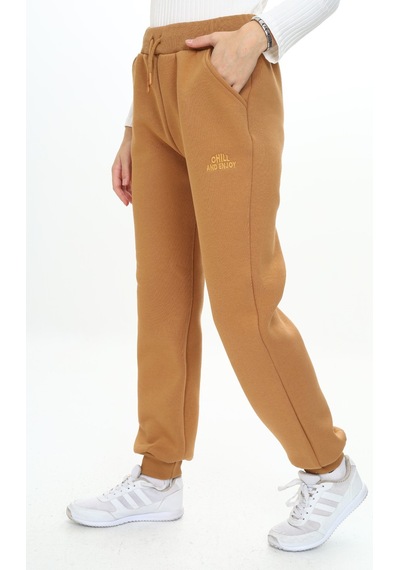 Kız Çocuk Nakış Baskılı Beli Paçası Ribanalı Cepli Basic Jogger Eşofman Altı 3 İplik Şarddonlu Kahverengi Kız Çocuk Nakış Baskılı Beli Paçası Ribanalı Cepli Basic Jogger Eşofman Altı 3 İplik Şarddonlu Kahverengi