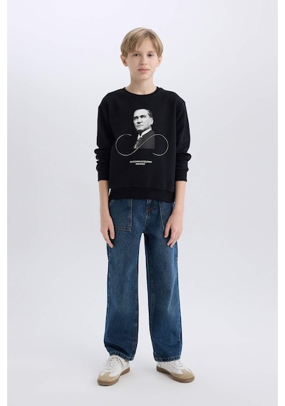 DeFacto Erkek Çocuk Bisiklet Yaka Atatürk Baskılı Sweatshirt D8201A824WNBK81 DeFacto Erkek Çocuk Bisiklet Yaka Atatürk Baskılı Sweatshirt D8201A824WNBK81