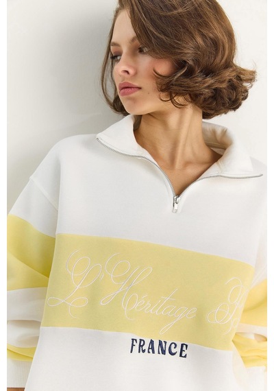 Shade Kadın Yarım Fermuarlı Nakış Detaylı Renk Bloklu Oversize Sweatshirt 10001 60283561 - Beyaz-sarı Çok Renkli Shade Kadın Yarım Fermuarlı Nakış Detaylı Renk Bloklu Oversize Sweatshirt 10001 60283561 - Beyaz-sarı Çok Renkli