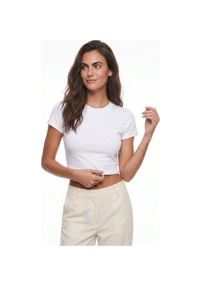 Onloox Kadın Beyaz Beyaz Pamuklu Likralı Bisiklet Yaka Kısa Kollu Vücuda Oturan Esnek Form Crop T-shirt
