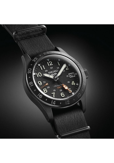 Seiko 5 Sports Field GMT SSK025K Otomatik Erkek Kol Saati