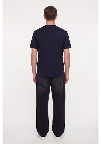 Sabri Özel Erkek Lacivert Normal Kesim Regular FitPamuk Dokuma Bisiklet Yaka Basic T-shirt Sabri Özel Erkek Lacivert Normal Kesim Regular FitPamuk Dokuma Bisiklet Yaka Basic T-shirt