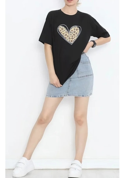 Dogutrend 14 Şubat Sevgililer Günü Leopar Kalp Baskılı Oversize Bisiklet Yaka T-shirt - Siyah Dogutrend 14 Şubat Sevgililer Günü Leopar Kalp Baskılı Oversize Bisiklet Yaka T-shirt - Siyah
