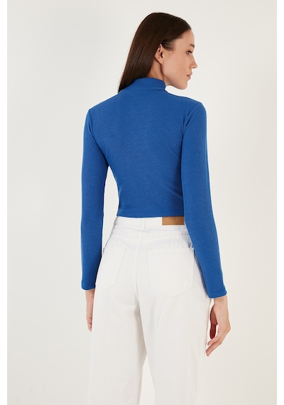 Lela Esnek Slim Fit Cut Out Pencereli Dik Yaka Crop Bayan Bluz 5865348 Saks Lela Esnek Slim Fit Cut Out Pencereli Dik Yaka Crop Bayan Bluz 5865348 Saks