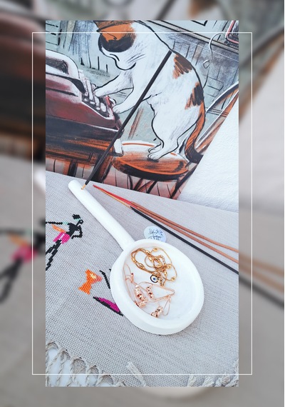 Minimalist Saplı Beyaz El Yapımı Konik Ve Çubuk Tütsülük Dekoratif Obje