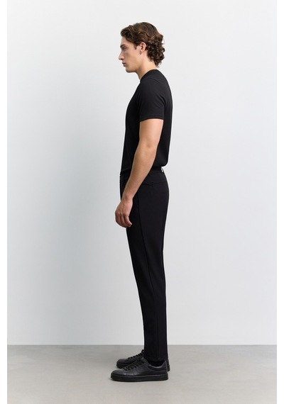 Avva Erkek Siyah Yanı Lastikli Kırışmaz Hızlı Kuruyan Teknik Kumaş Slim Fit Pantolon A62y3077