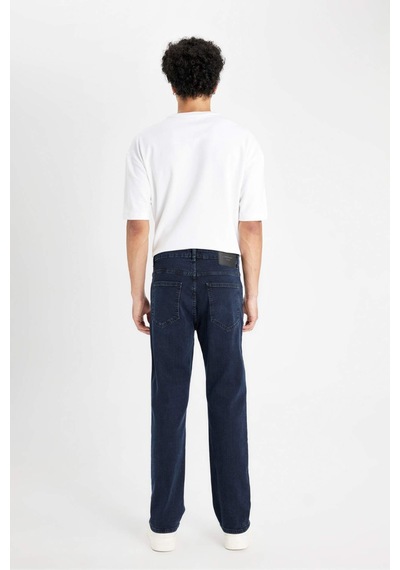 DeFacto Sergio Regular Fit Normal Kalıp Normal Bel Boru Paça Jean Pantolon	 W7086AZ24AUNM83