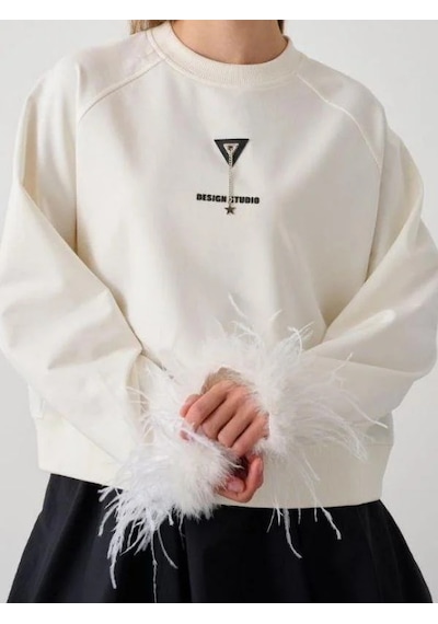 Kız Çocuk Kol Ucu Tüylü Tasarım Sweatshirt-14784 Ekru Kız Çocuk Kol Ucu Tüylü Tasarım Sweatshirt-14784 Ekru
