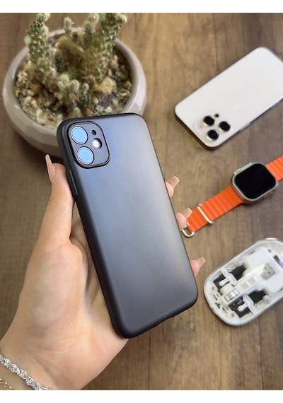 Apple iPhone 11 Uyumlu Süper İnce Mat Ultra Thin Silikon Kılıf Siyah