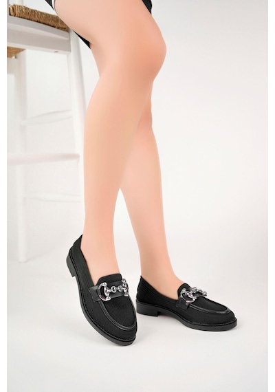 Aymood Kadın Siyah Zincir Tokalı Kalın Taban Pu Deri Günlük Klasik Topuklu Loafer Makosen Ayakkabı Krem Aymood Kadın Siyah Zincir Tokalı Kalın Taban Pu Deri Günlük Klasik Topuklu Loafer Makosen Ayakkabı Krem