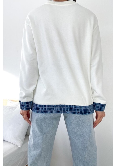 Femelle Kadın Beyaz Etek Ucu Ve Bilekleri Kot Detaylı Kelebek Taşlı Pamuk Sweatshirt
