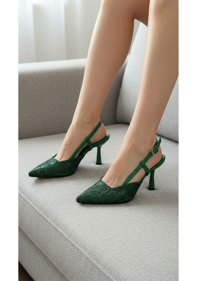 Lebibe Shoes Lısa Kadın Yeşil Sivri Burun 7 Cm Topuklu Çiçek Dantel Desenli Rugan Slingback Ayakkabı Lebibe Shoes Lısa Kadın Yeşil Sivri Burun 7 Cm Topuklu Çiçek Dantel Desenli Rugan Slingback Ayakkabı