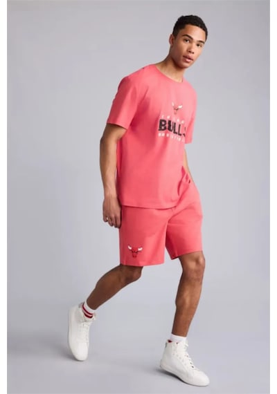 Defacto Nba Chıcago Bulls Standart Fıt Bisiklet Yaka Kısa Kollu Tişört E4865ax26sprd132 Kırmızı-rd132 Defacto Nba Chıcago Bulls Standart Fıt Bisiklet Yaka Kısa Kollu Tişört E4865ax26sprd132 Kırmızı-rd132
