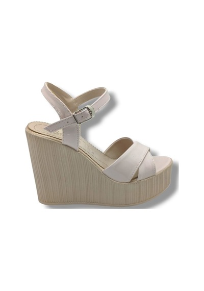 Selfie 4285-26 Rugan Çapraz Bant Yüksek Dolgu Taban Fashion Kadın Sandalet 11cm Bej