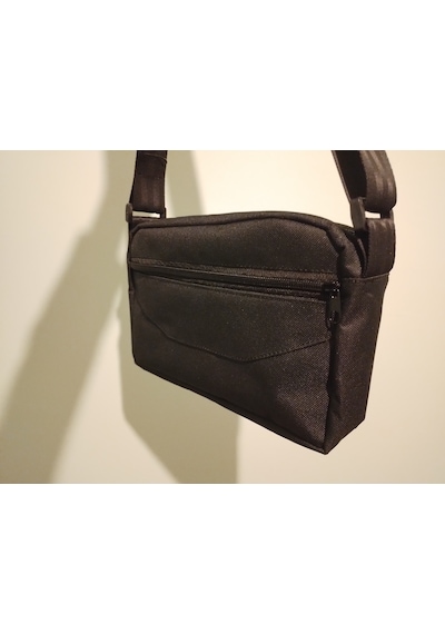 Emre Çanta Dikim Evi Unisex 4 Bölmeli Su Itici 600d Impertex Kumaş Çapraz Askılı Postacı Ve Omuz Çantası 24x15x5 Cm Siyah Emre Çanta Dikim Evi Unisex 4 Bölmeli Su Itici 600d Impertex Kumaş Çapraz Askılı Postacı Ve Omuz Çantası 24x15x5 Cm Siyah
