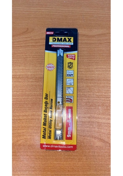 Dmax Dmx-4744 Dar 9mm X 0.4mm Metal Gövde Falçata Maket Bıçak 3x Keskinlik Cep & Kemer Askı Kancalı 50x16
