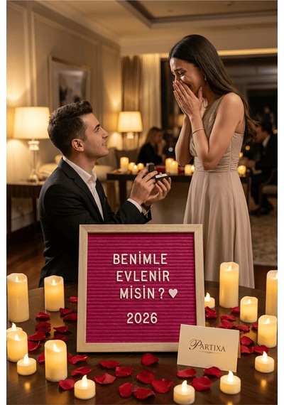 Ahşap Harfli Yazı Panosu 25,5x25,5 Cm Premium Gerçek Çam Çerçeve 340 Parça Harf Seti Standlı Duvara Asılabilir Keçe İçli