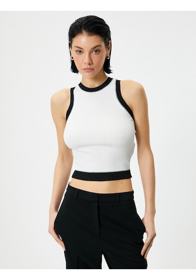 Koton Triko Crop Atlet Renk Kontrastlı Bisiklet Yaka Ekru 4sak30034ht 4SAK30034HT010 Ekru