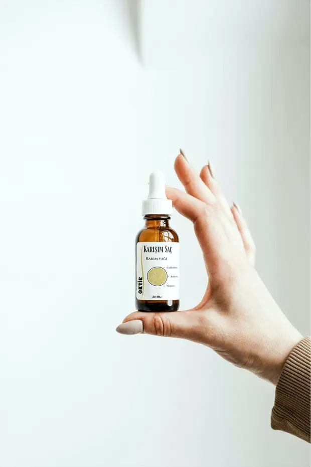 Saç Bakım Yağ Karışımı 30 Ml Jojoba, Tatlı Badem, Üzüm, Makademya, Çay Ağacı, Lavanta Biberiye