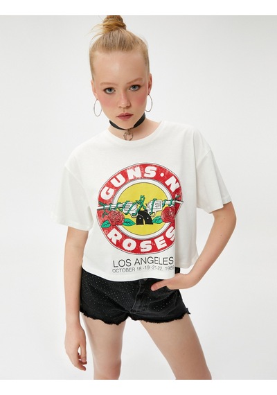 Koton Guns N Roses Tişört Baskılı Lisanslı Crop Pamuklu Ekru 3sal10602ık 3SAL10602IK010 Ekru