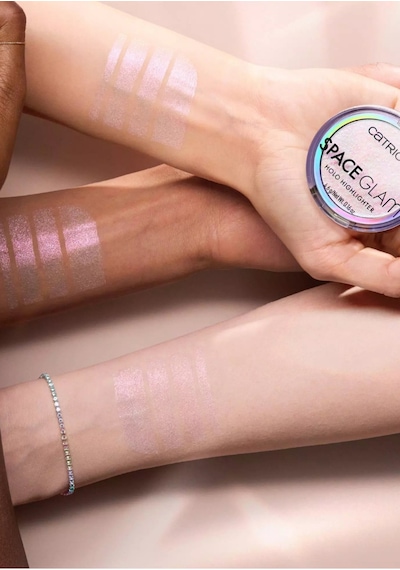 Catrice Space Glam Holografik Aydınlatıcı 010 Beam Me Up