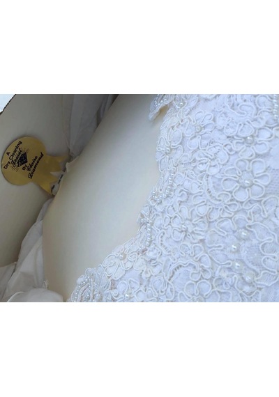 Claire Diamond Vintage Nakış İşlemeli Gelinlik Beyaz