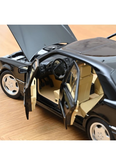 Norev 183381 1/18 Mercedes-benz C36 Amg 1993 Noir Obsidian Métallisé