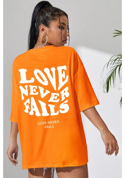 Unisex Love Never Fails Baskılı T-shirt Turuncu