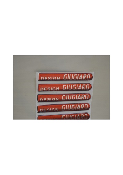 Grande Punto Design Giugiaro Arka Kapı Etiketi Kırmızı Renk 735402489