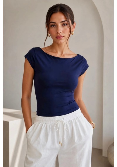 Bb Butik Basic Kadın Göğüs Destekli Soft Touch Body Bluz Kayık Yaka Sırt Dekolteli My3535 Lacivert Bb Butik Basic Kadın Göğüs Destekli Soft Touch Body Bluz Kayık Yaka Sırt Dekolteli My3535 Lacivert