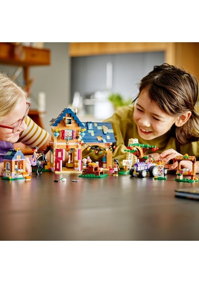 LEGO® Friends 41721 Organik Çiftlik 826 Parça