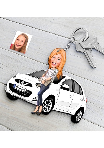 Kişiye Özel Bayan Nissan Micra Figürlü Plakalı Ahşap Karikatür An